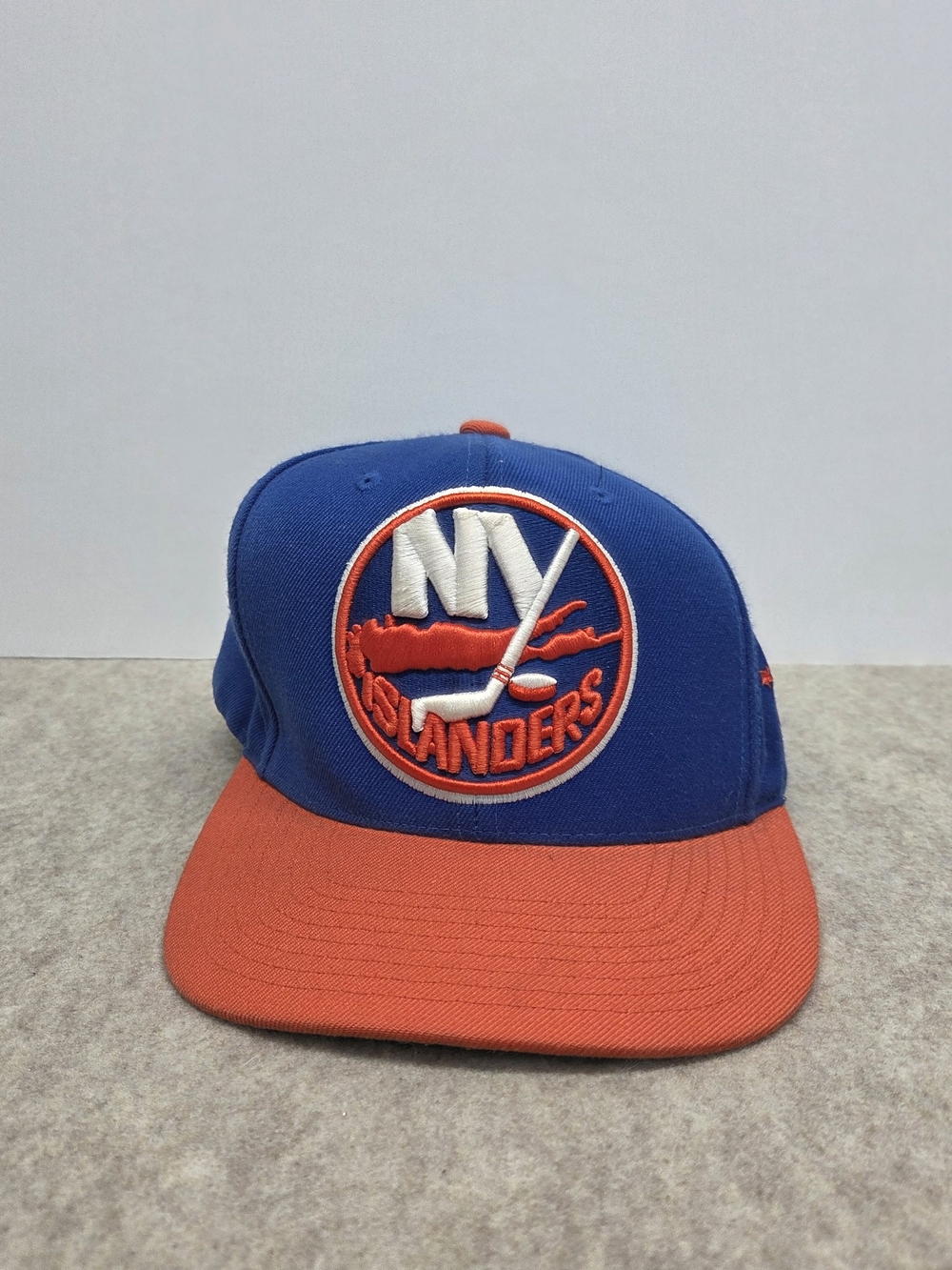 Mitchell & Ness NY Islanders Snapback Hat Hockey Blockcore Retro Sportwear